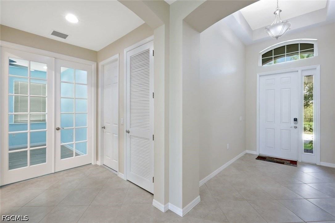 8649 Banyan Bay Blvd - Photo 6 of 46