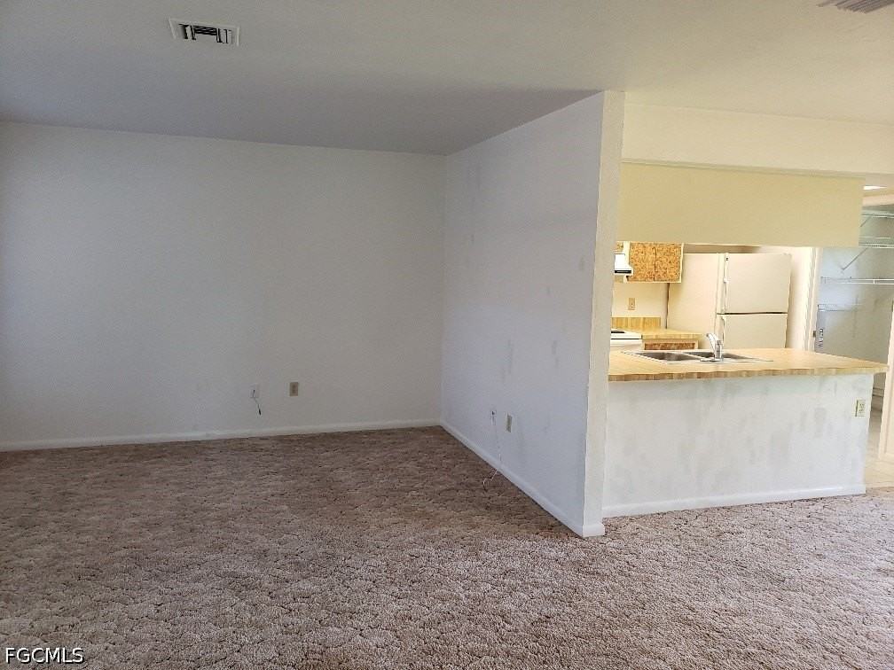120 Sw Trafalgar Pkwy #2 - Photo 3 of 14