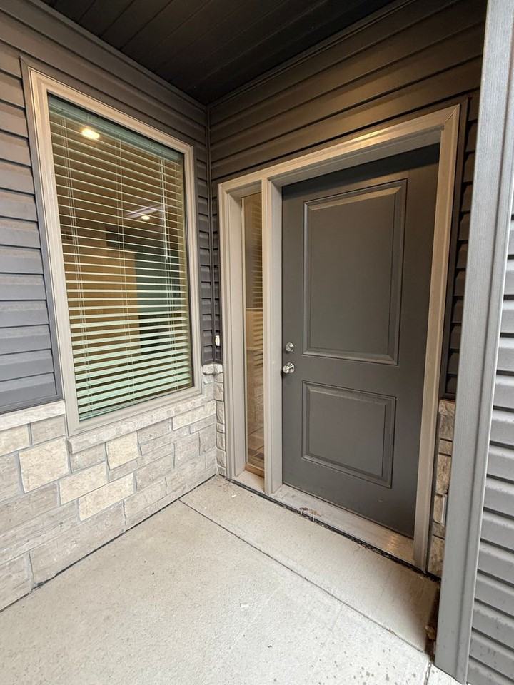 6933 Claystone Dr - Photo 7 of 21