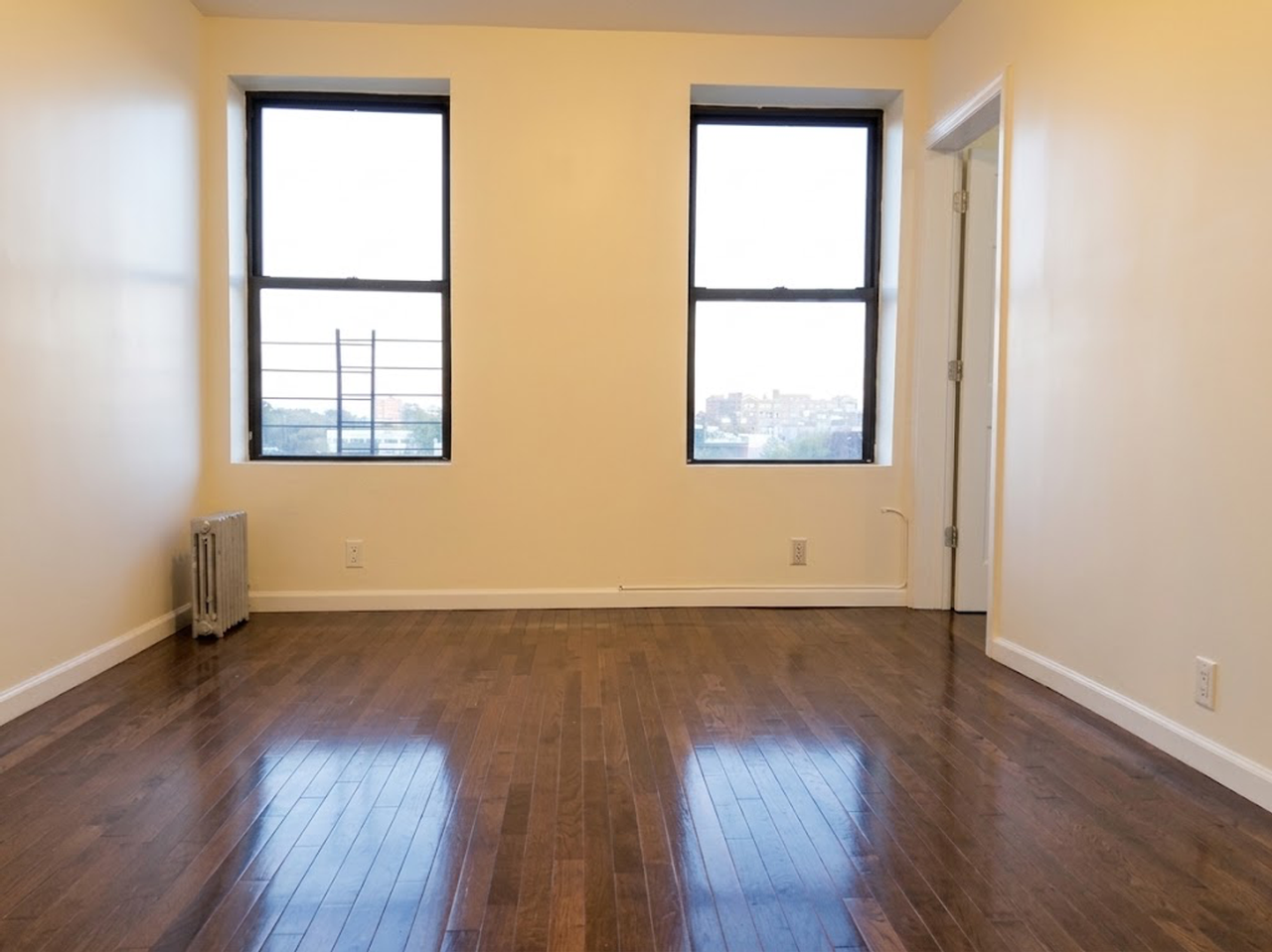 2505-2509 Hoffman BH LLC (2509) - Photo 3 of 10