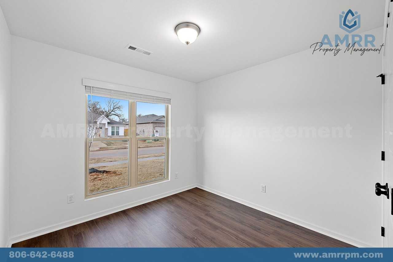 117 Sw Vanessa St - Photo 3 of 27