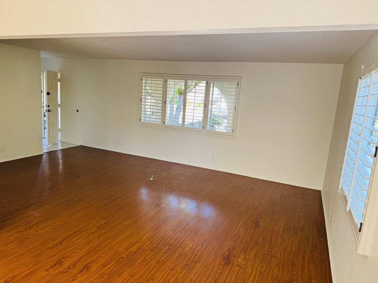 1023 Agusta Ave - Photo 5 of 19