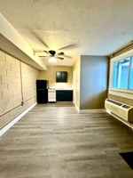 featured image of 401 N Maple St #11