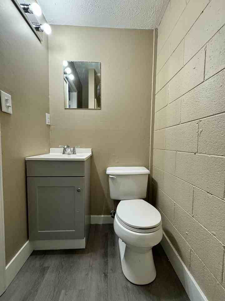 401 N Maple St #11 - Photo 6 of 6