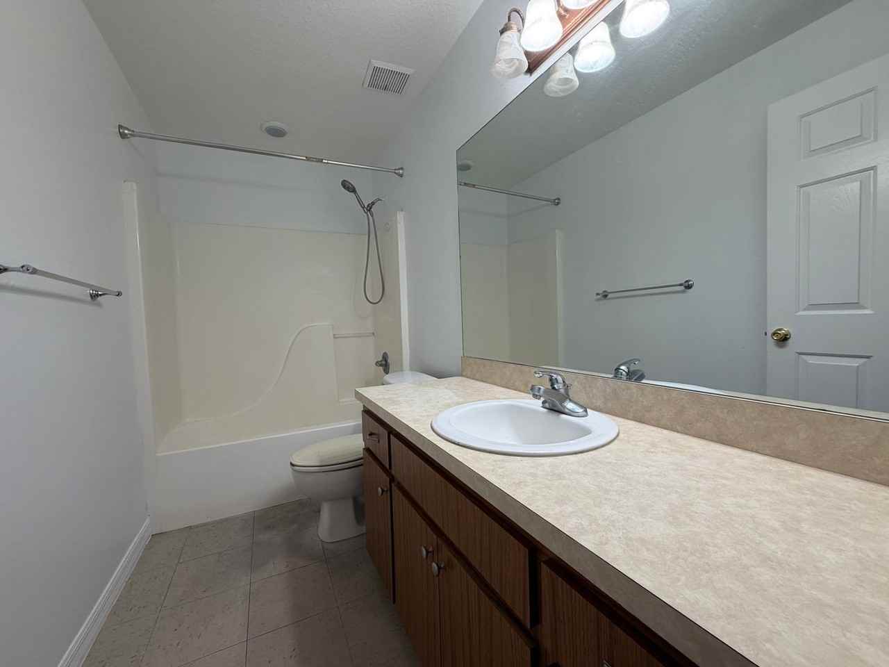 3102 W Reynolds St - Photo 7 of 10
