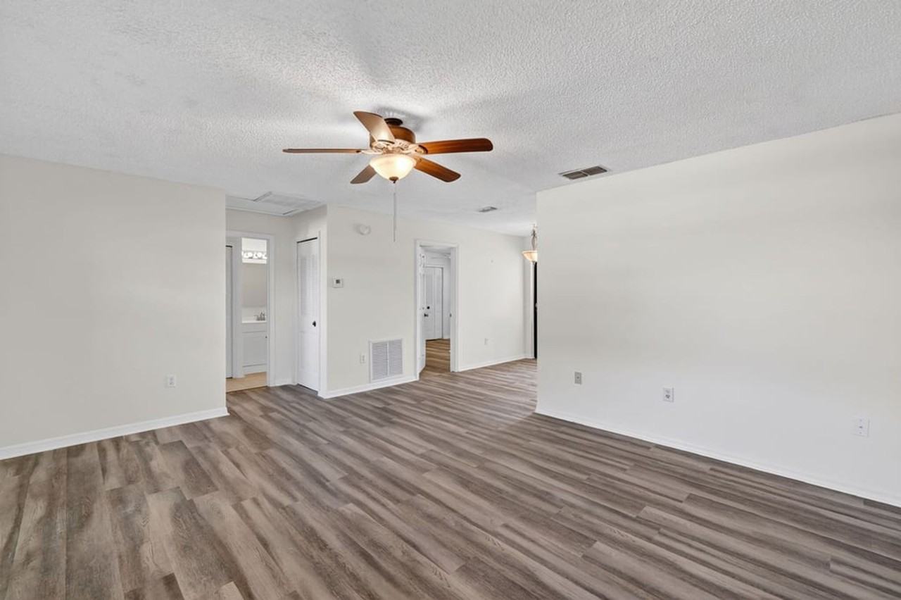12520 Orangewood Ct - Photo 5 of 28