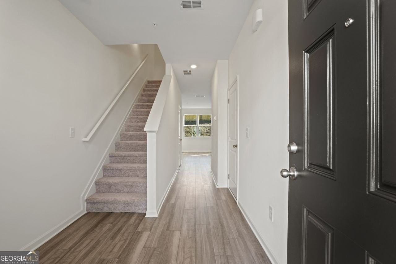 541 Magnolia Cir - Photo 4 of 31