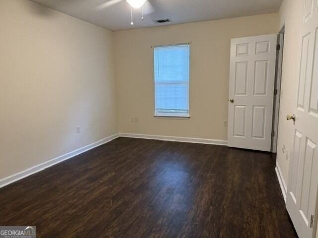 303 Aldred Ave - Photo 7 of 10