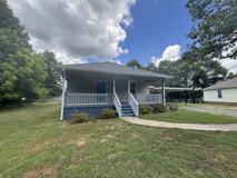 131 Dixon Cir - Photo 1 of 1