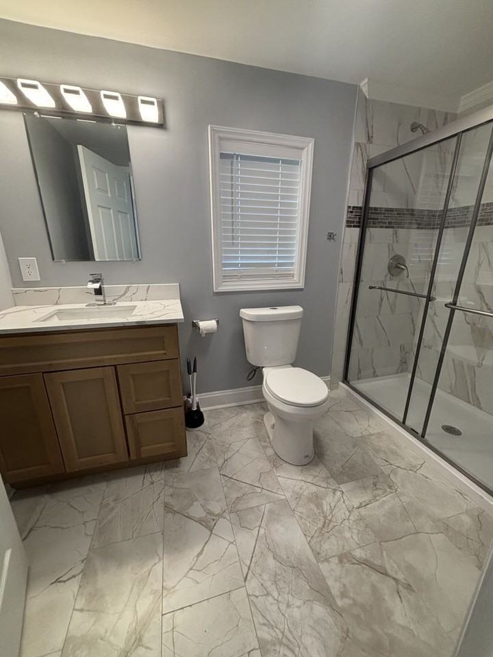 131 Dixon Cir - Photo 3 of 8
