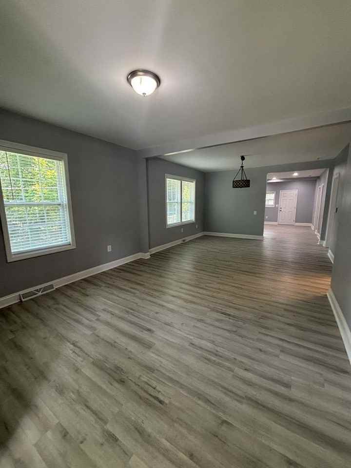 131 Dixon Cir - Photo 4 of 8