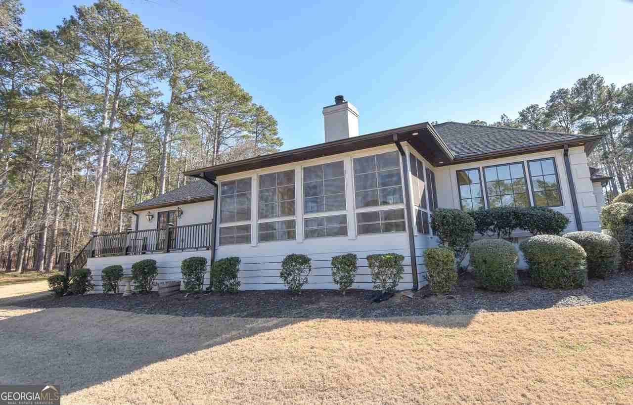 1091 Fairway Ridge Rd - Photo 2 of 17