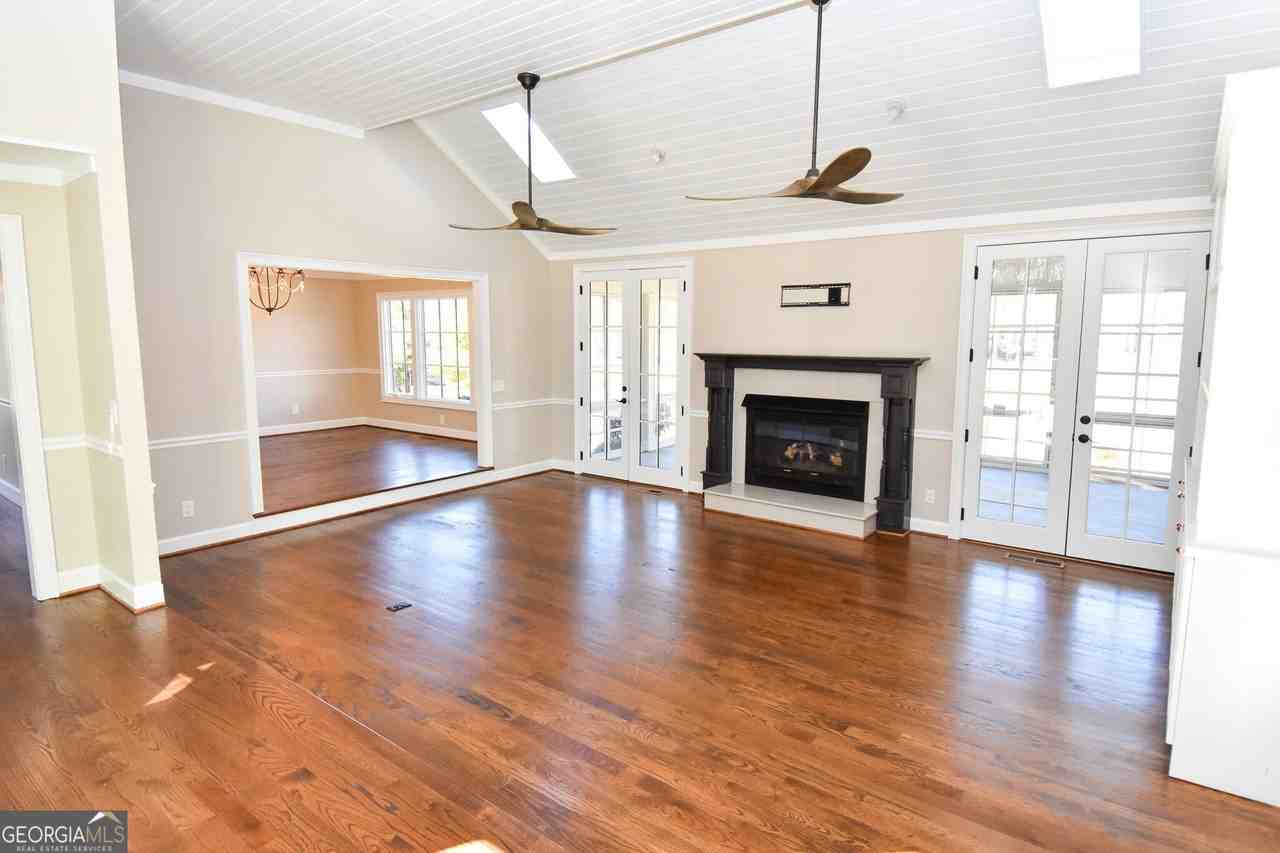 1091 Fairway Ridge Rd - Photo 7 of 17