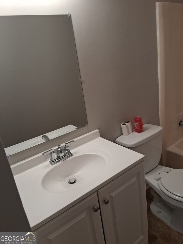 9109 Sterling Ridge Ln - Photo 2 of 33