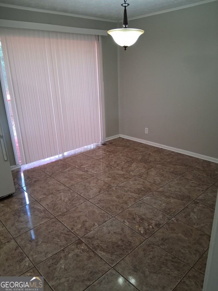 9109 Sterling Ridge Ln - Photo 7 of 33