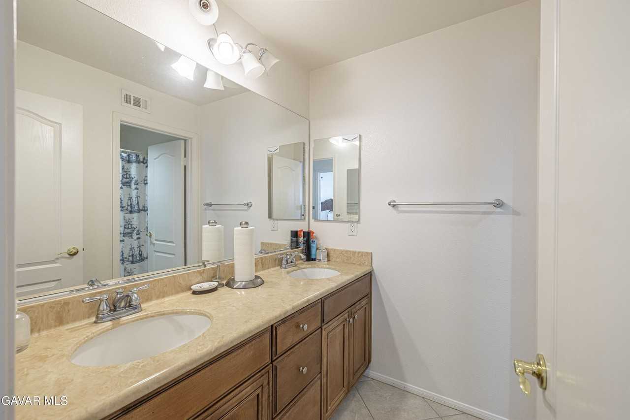 3324 W Avenue J10 - Photo 4 of 18