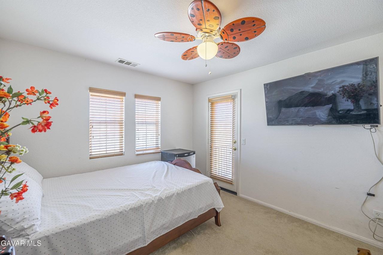 3324 W Avenue J10 - Photo 3 of 18