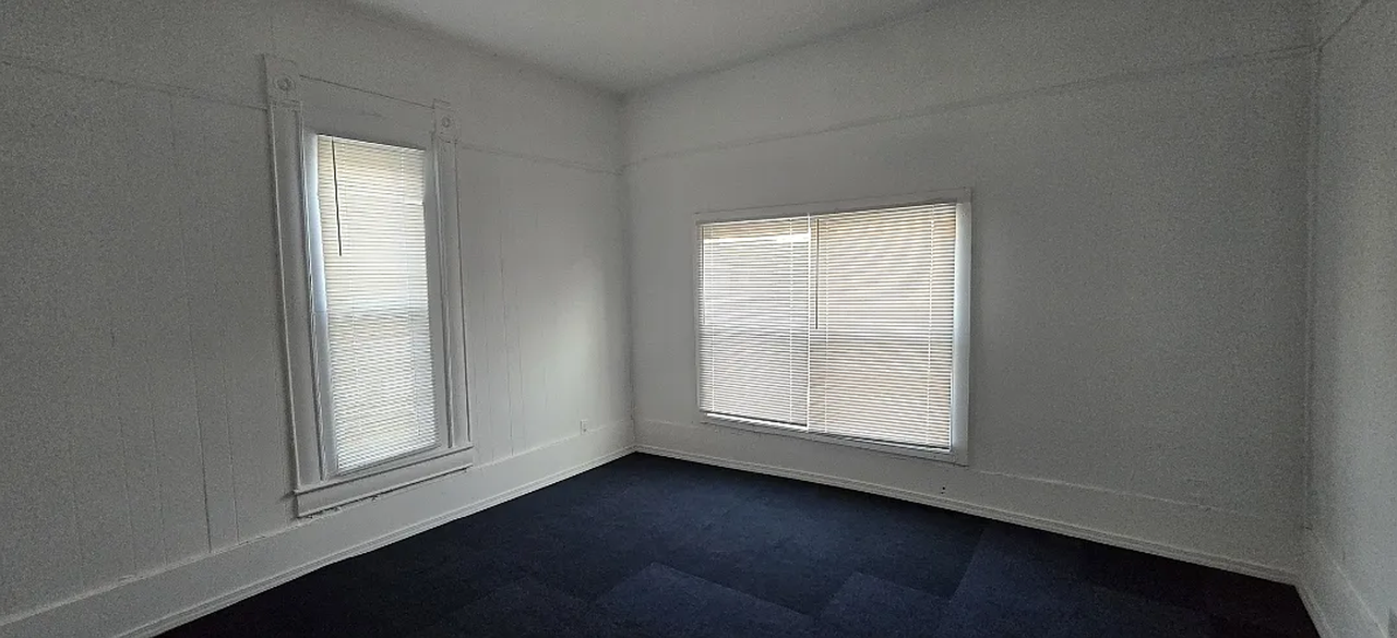 1050 W State St - Photo 4 of 12