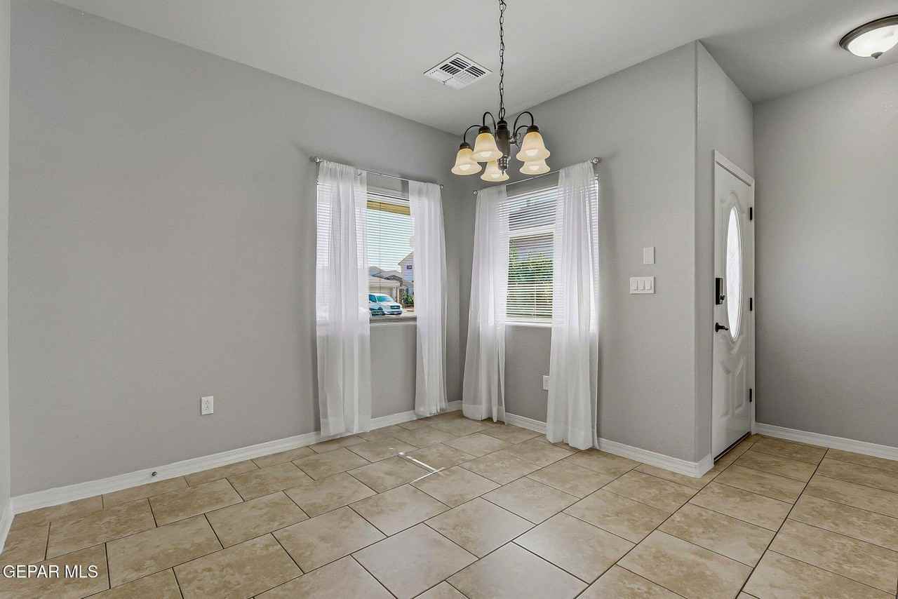 14741 Bobby Joe Hill Dr - Photo 7 of 29