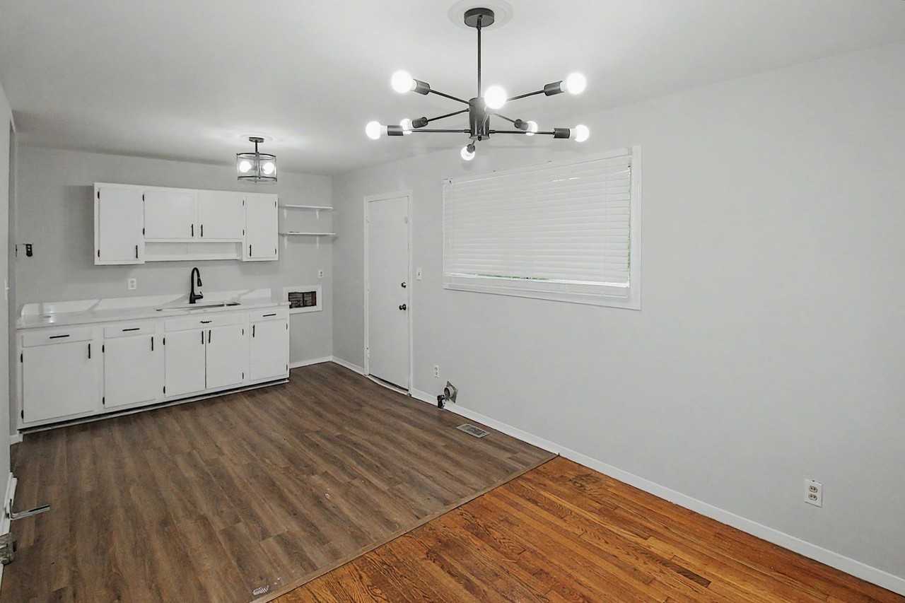 2700 Thornton Rd - Photo 6 of 17