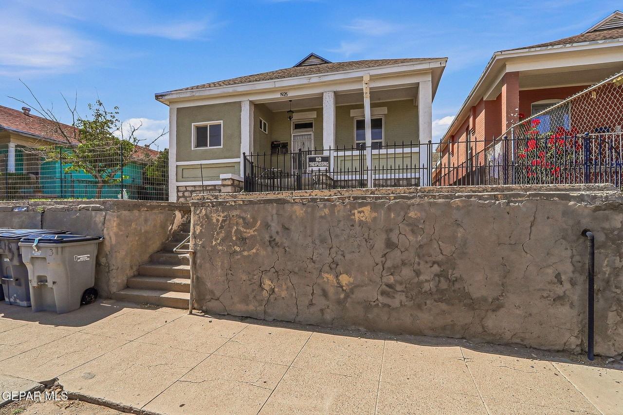 1925 Arizona Ave #2 - Photo 3 of 25