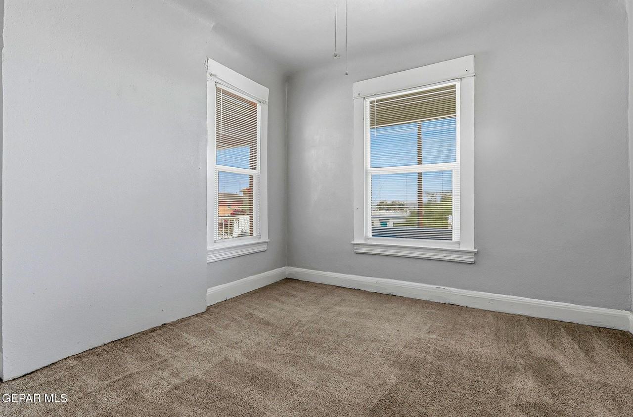 1925 Arizona Ave #2 - Photo 5 of 25