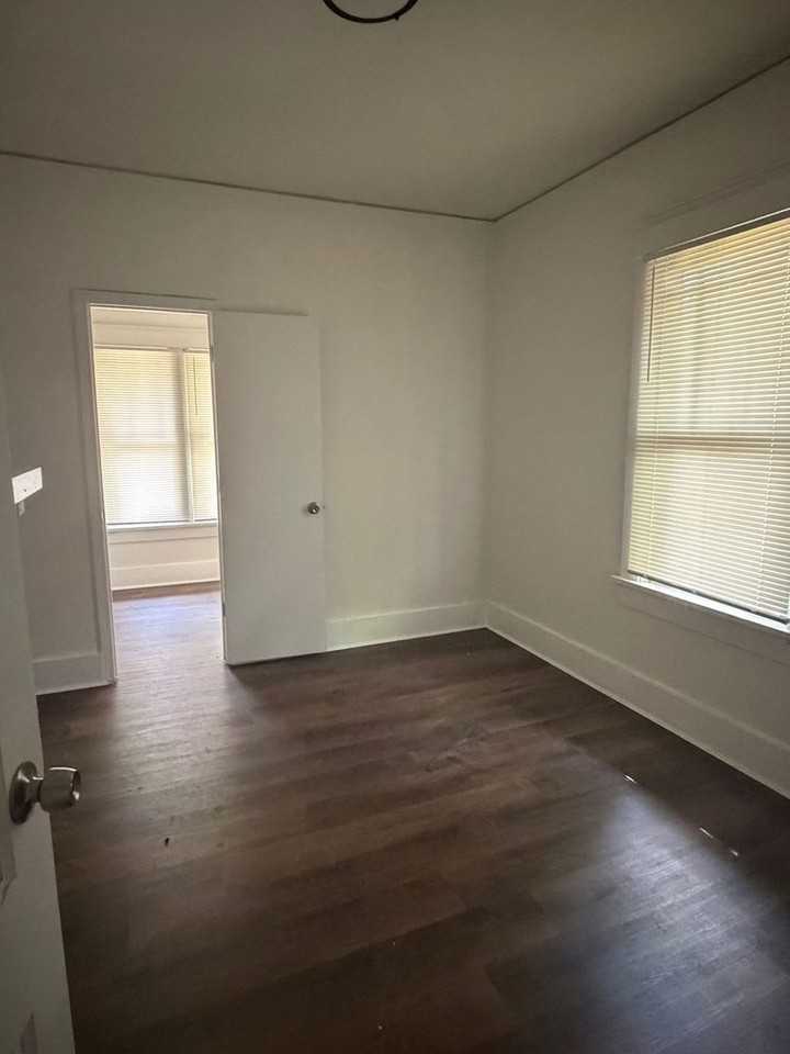 3232 Coleman Ave - Photo 5 of 12