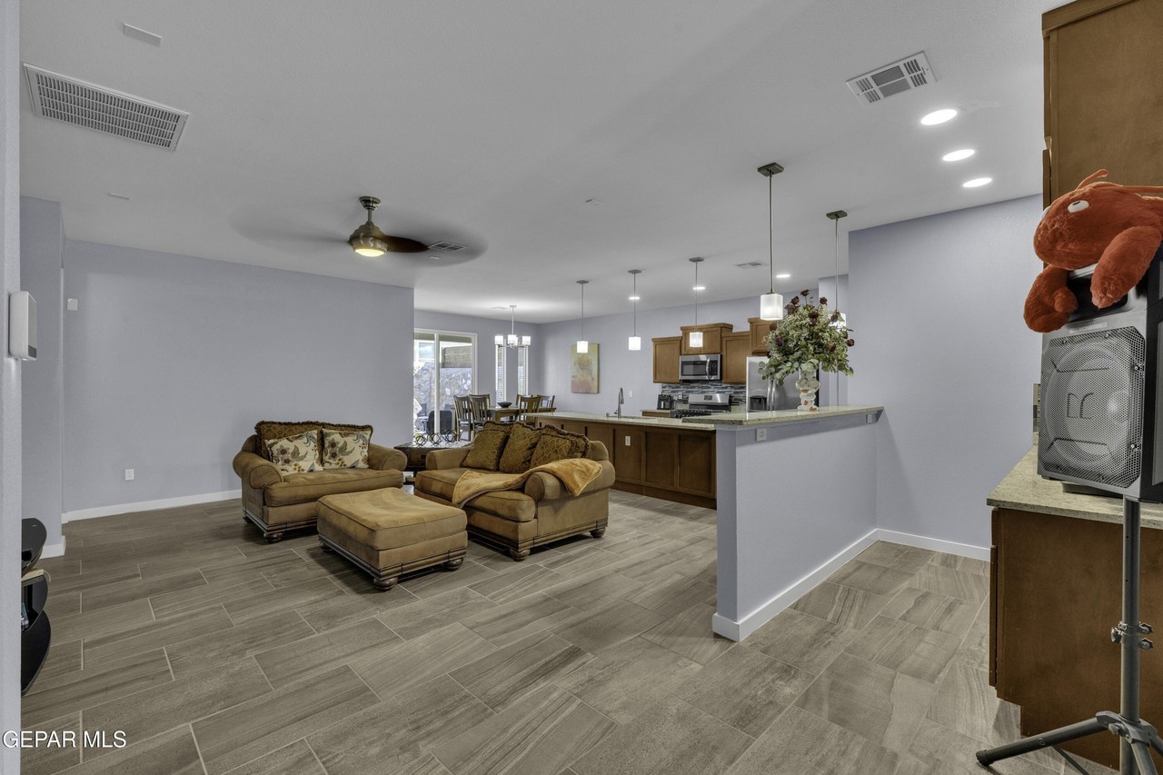 12631 Mark Twain Ave - Photo 2 of 50