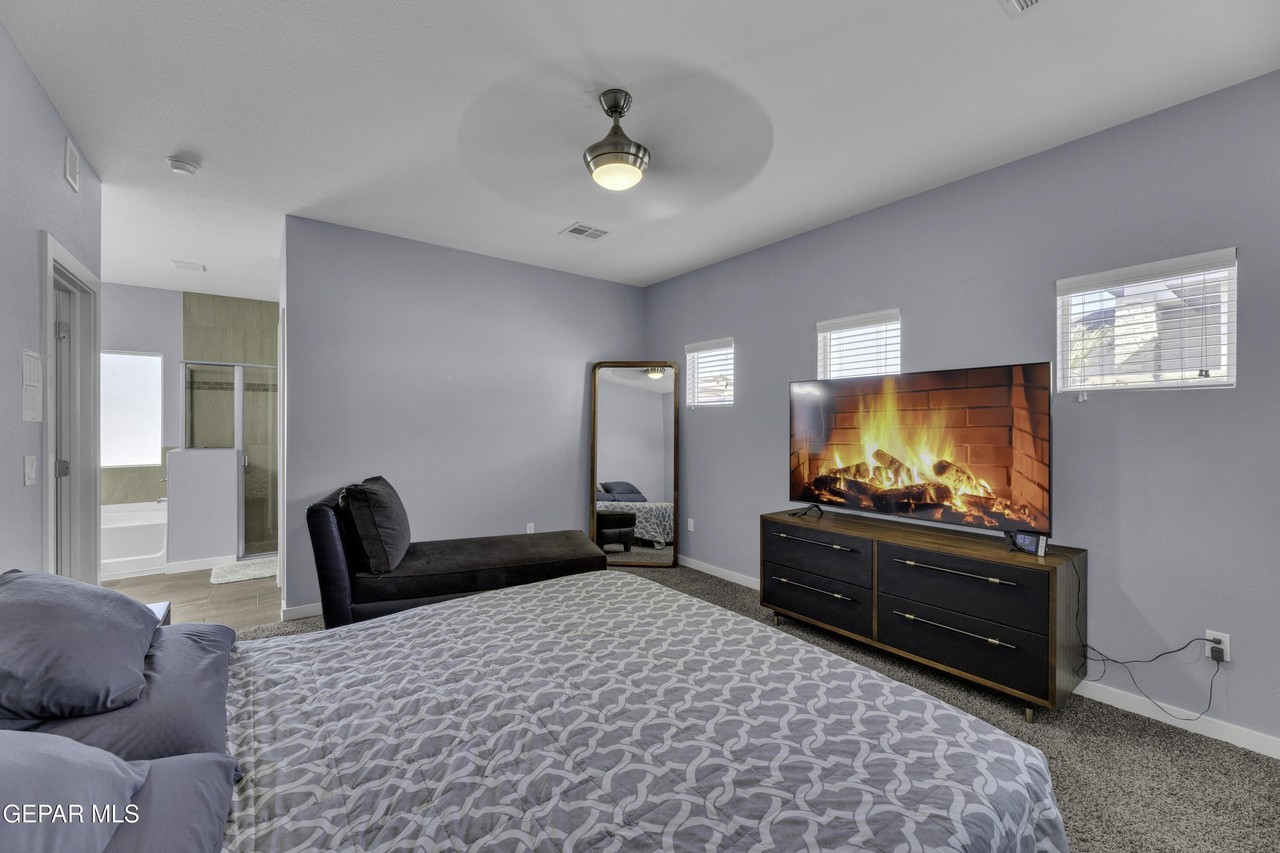 12631 Mark Twain Ave - Photo 5 of 50