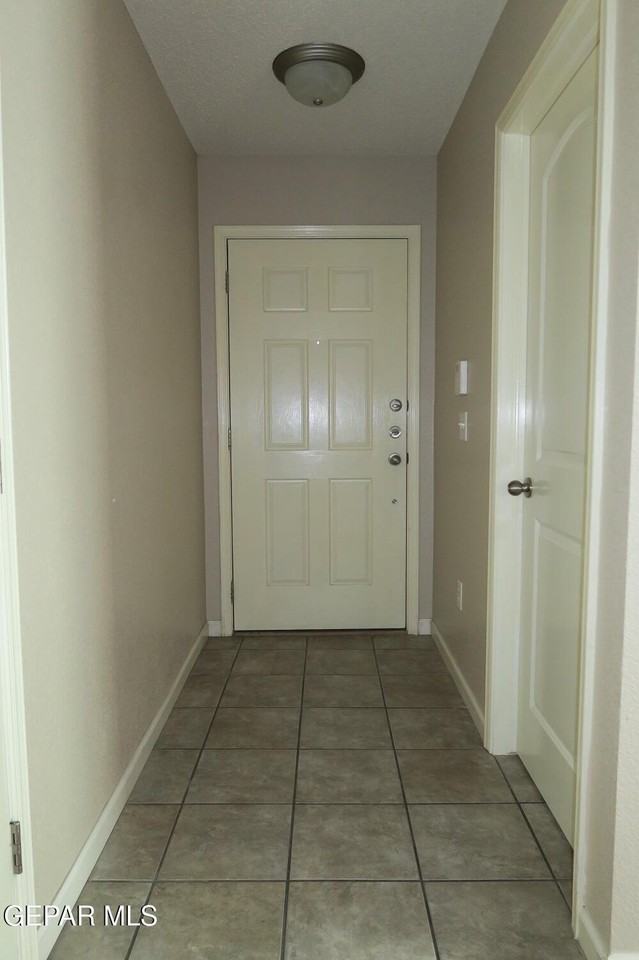3233 Bell Point Dr - Photo 2 of 27