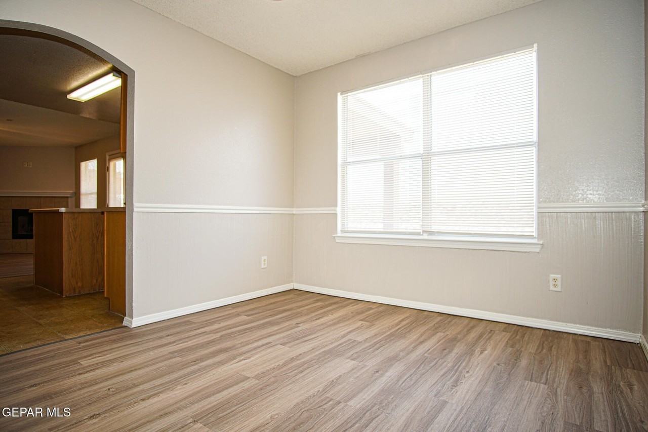 817 Dakota River Ave - Photo 5 of 29