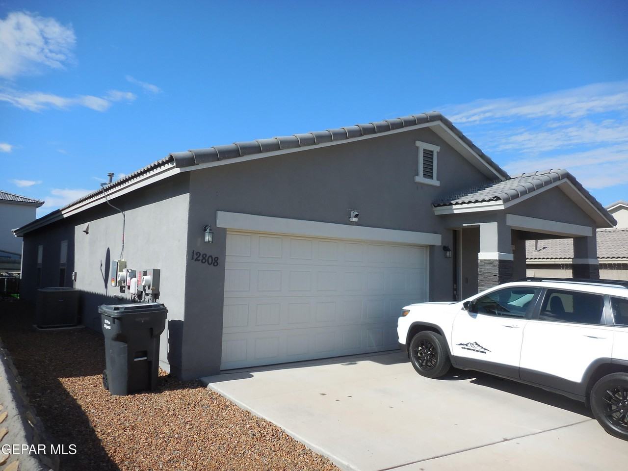 12808 Epsom Dr - Photo 3 of 31