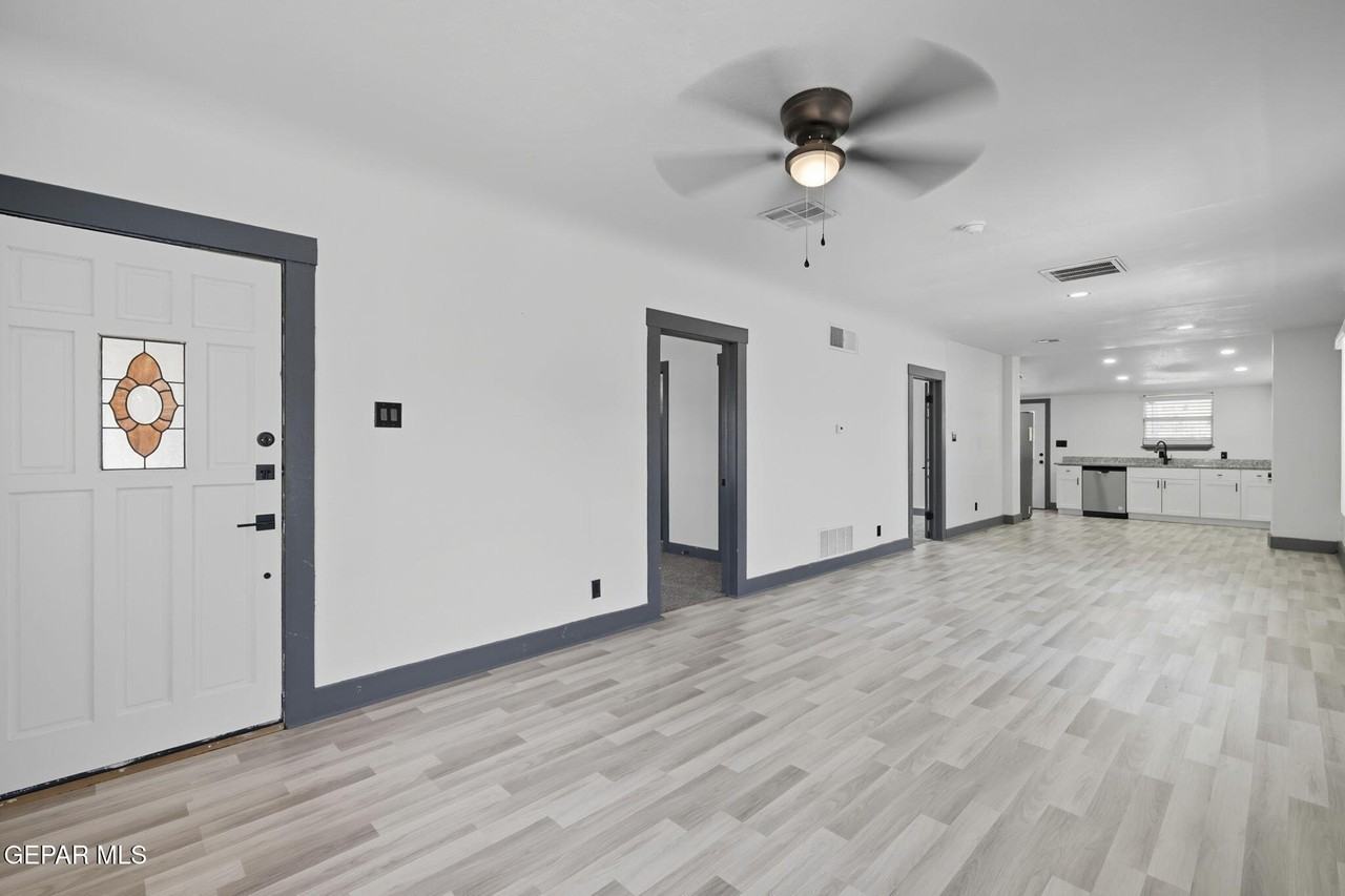 3800 Altura Ave - Photo 2 of 15