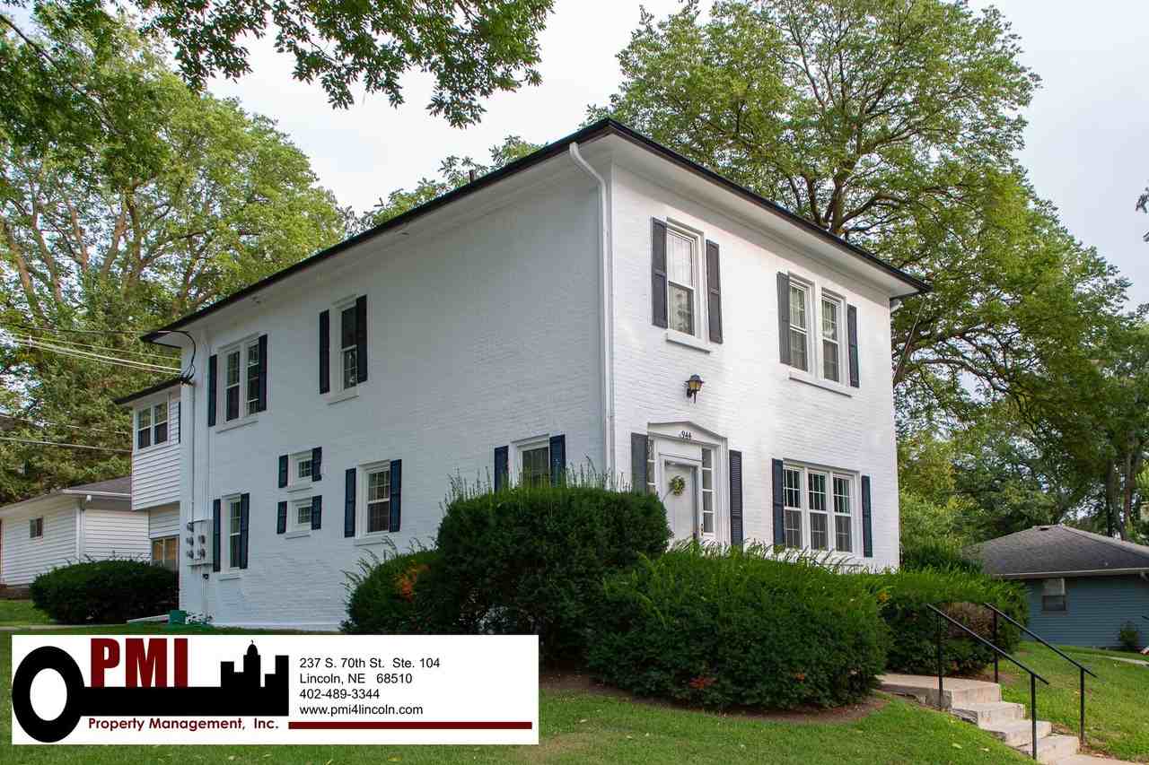 944 Forest Ave - Photo 2 of 50