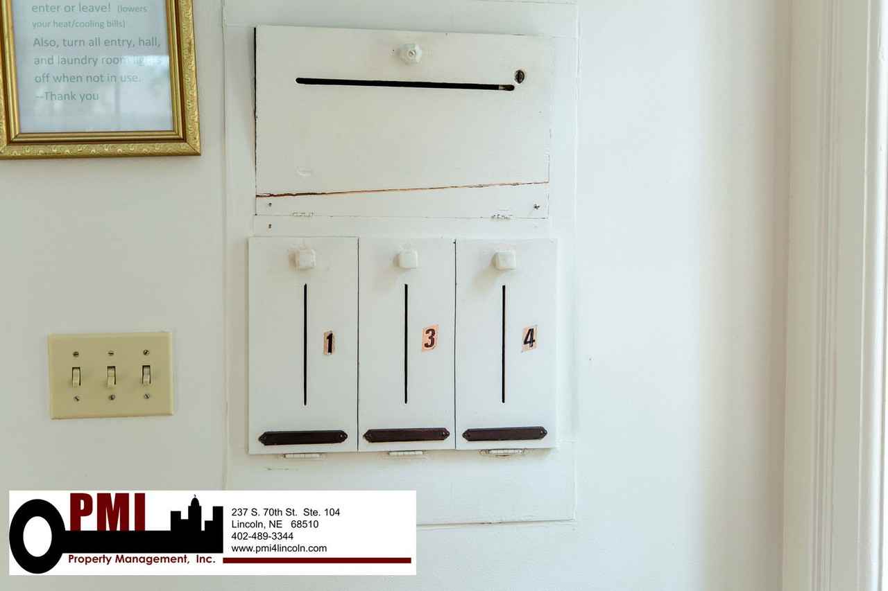 944 Forest Ave - Photo 7 of 50
