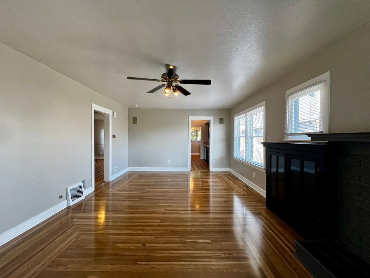 604 S 12th Ave - Photo 4 of 27
