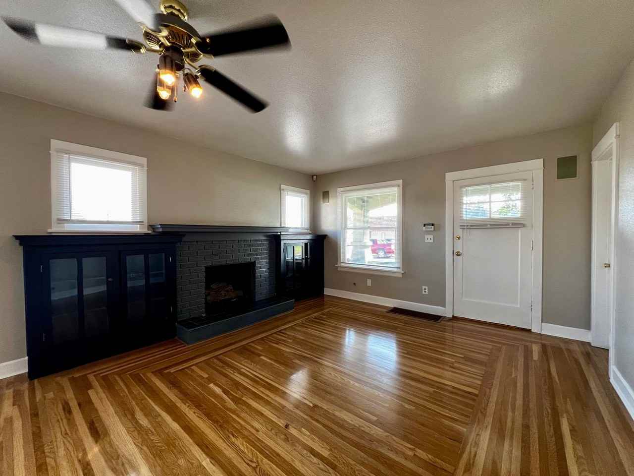 604 S 12th Ave - Photo 5 of 27