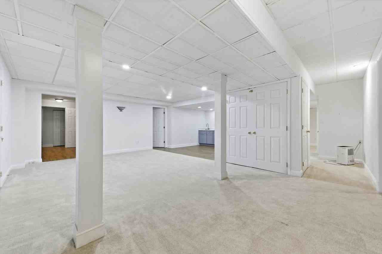 17545 Hardy Rd - Photo 4 of 26