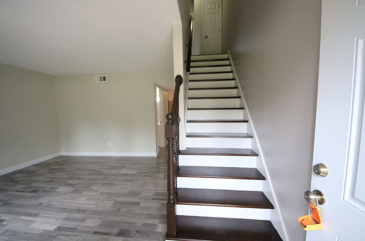 1003 Avenue H - Photo 3 of 21