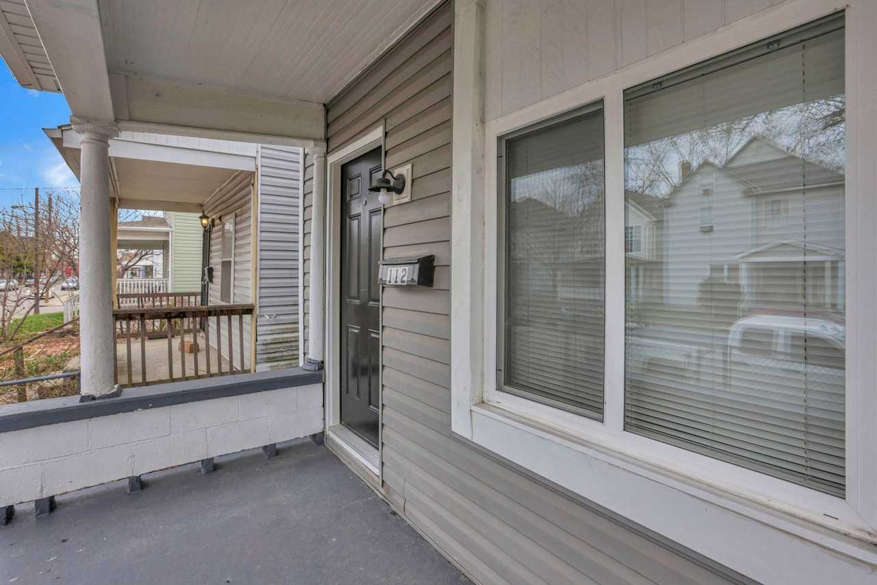 112 S Cypress Ave - Photo 4 of 36