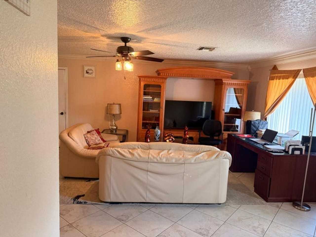 6082 Wauconda Way E - Photo 3 of 13