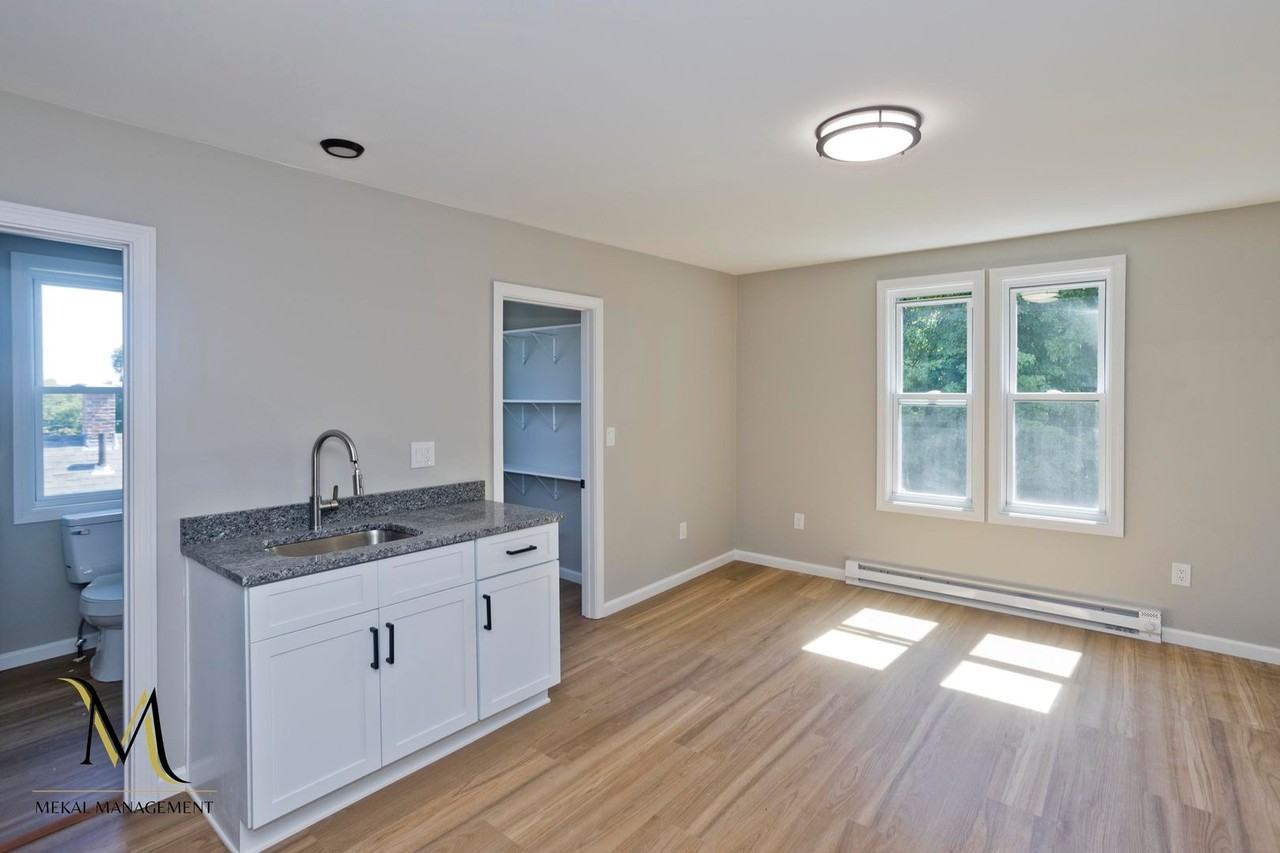 24 Hilton St - Photo 4 of 17