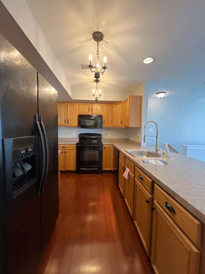 28 Wagon Wheel Rd - Photo 5 of 14