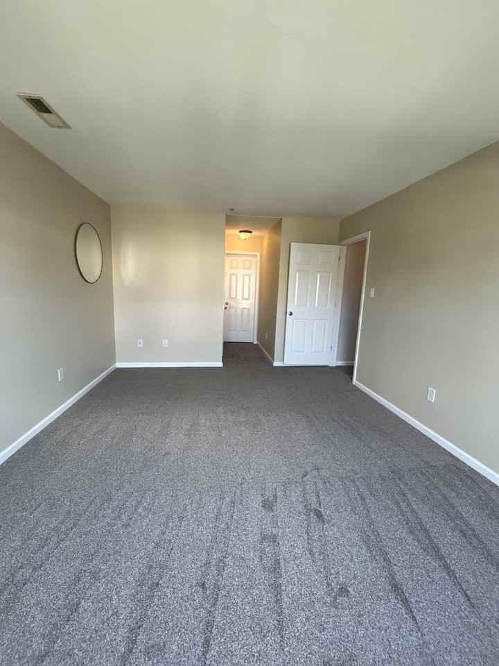 28 Wagon Wheel Rd - Photo 7 of 14