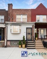 featured image of 1142 E Woodlawn St