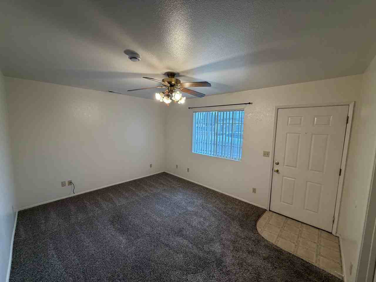 1630 S Mcclelland St - Photo 4 of 10