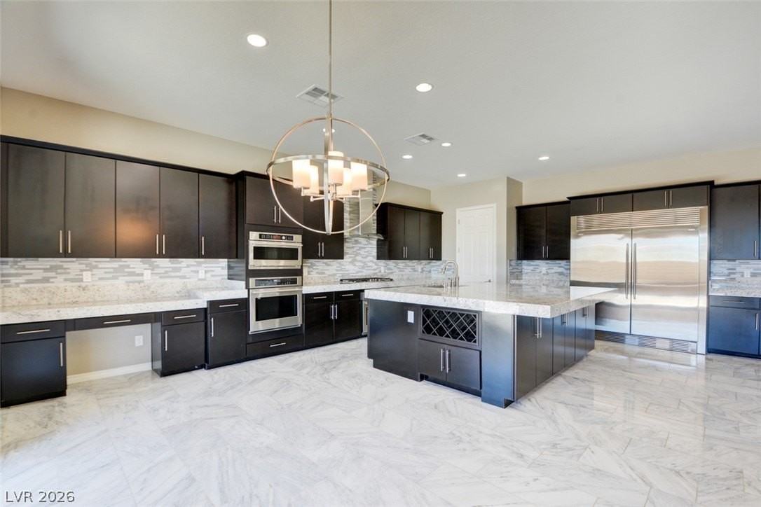 12101 Edgehurst Ct - Photo 3 of 50