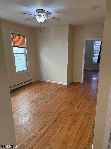 124 Marshall St - Photo 3 of 10