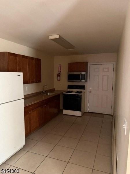 124 Marshall St - Photo 4 of 10