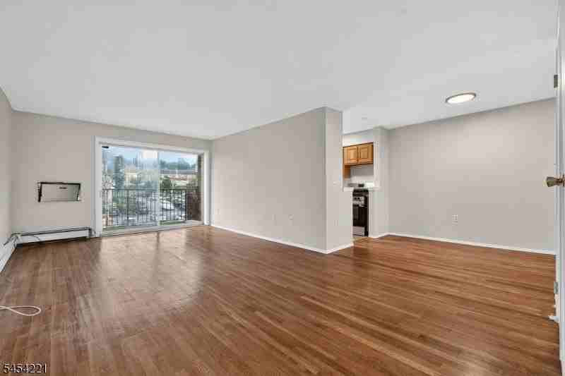 765 Vose Ave #D14 - Photo 4 of 16